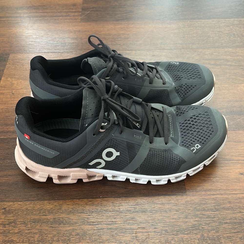 On cloudgo Sneakers